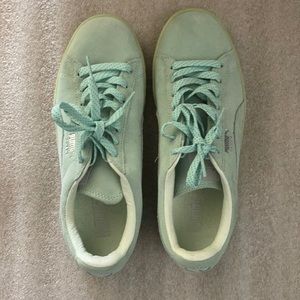 Puma women’s mint suede casual sneaker shoe